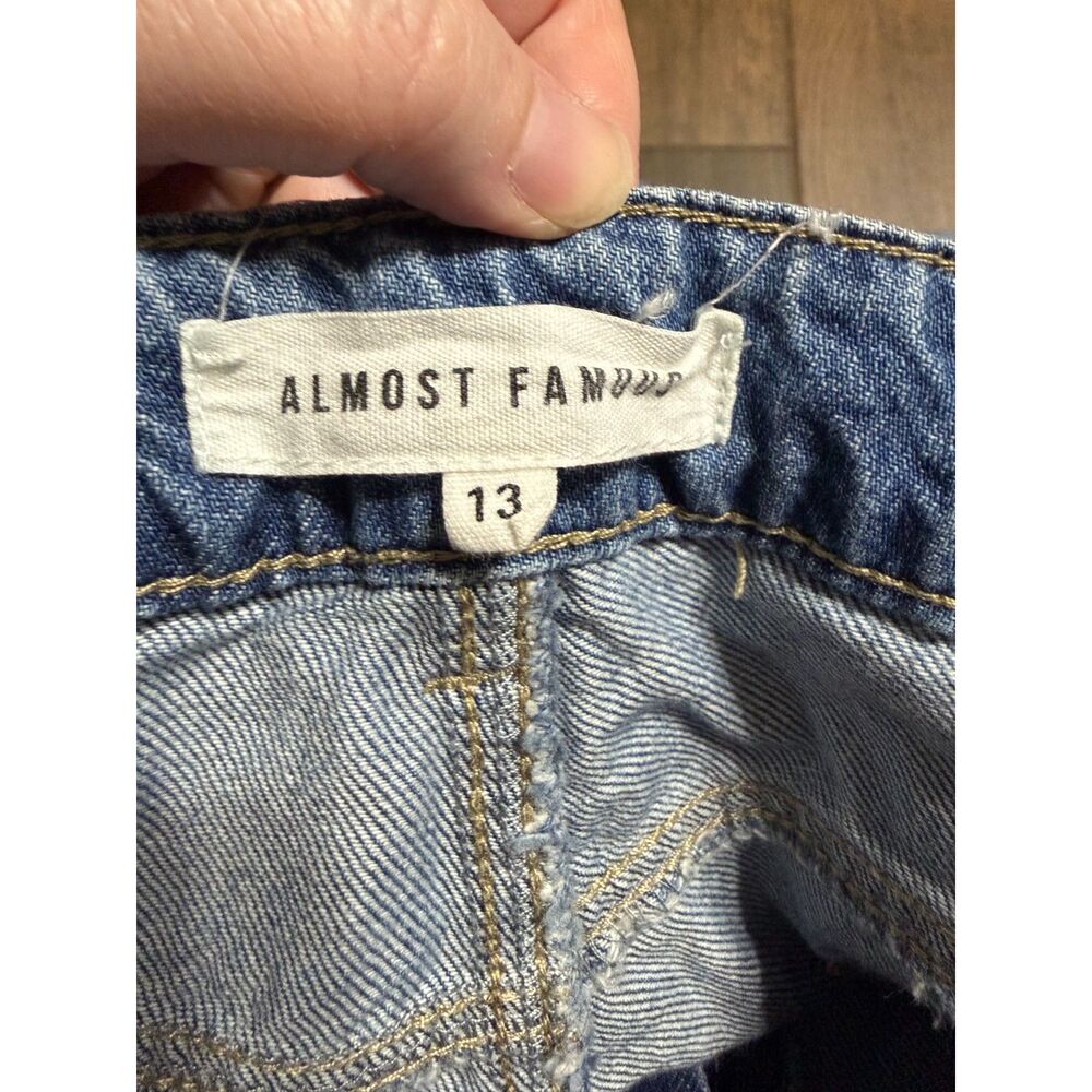 Almost Famous Jeans - Picture 3 of 3